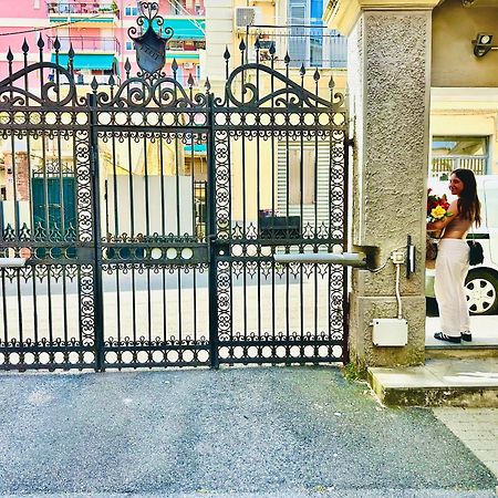 Butterfly House Apartment ลาสเปเซีย ภายนอก รูปภาพ