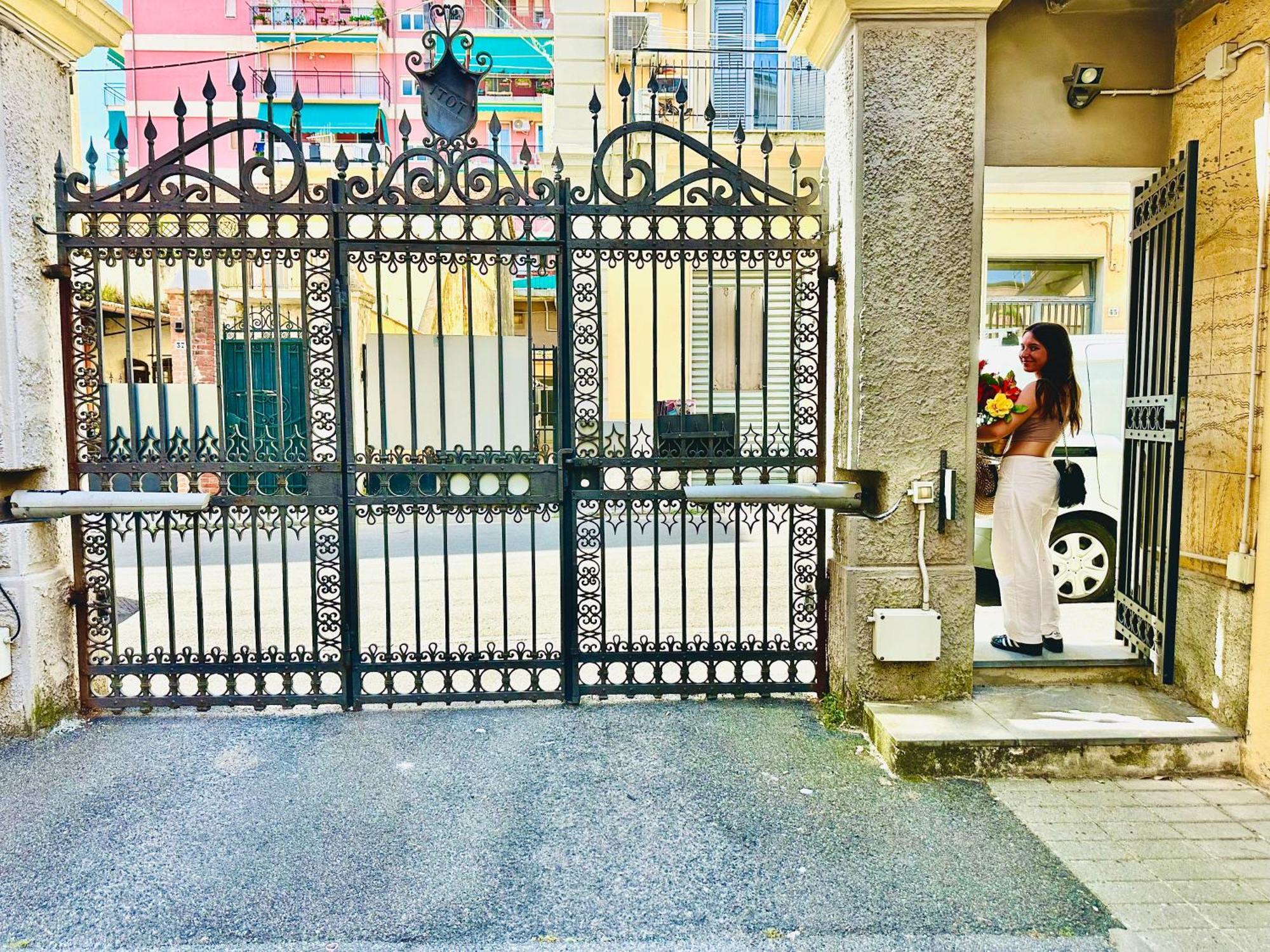 Butterfly House Apartment ลาสเปเซีย ภายนอก รูปภาพ